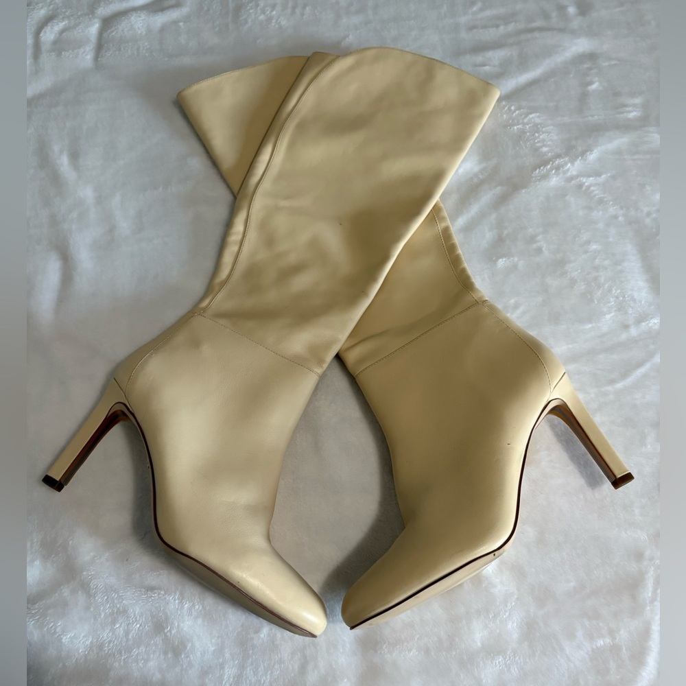 🍁 NWOB Sam Edelman Cream Heeled Boots